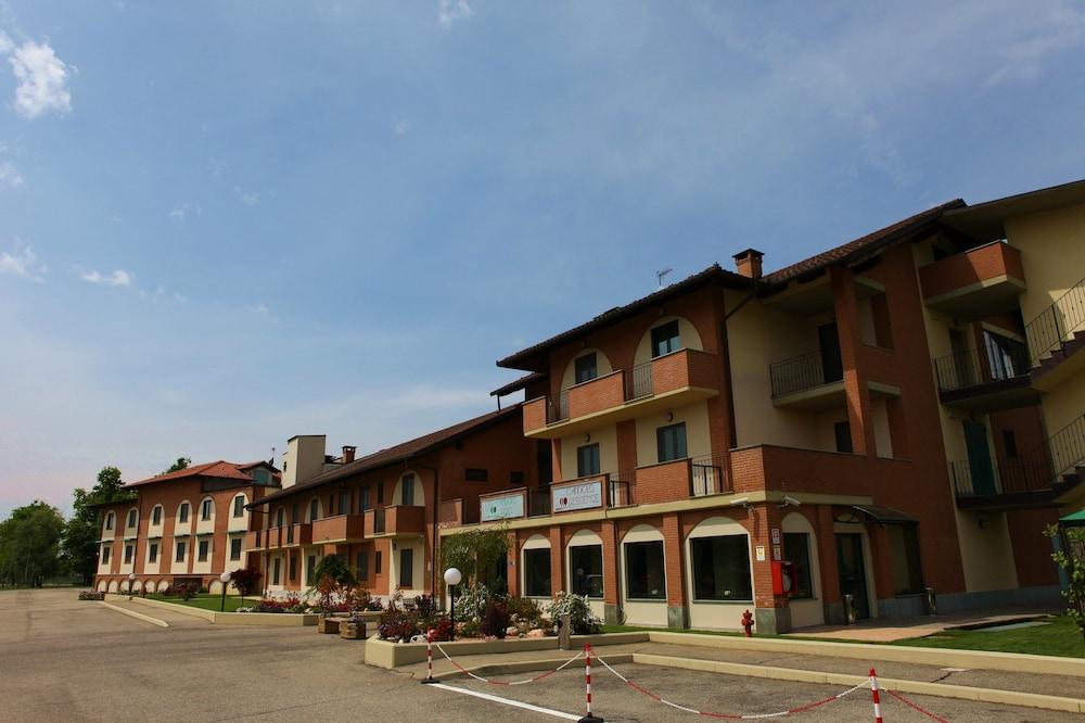 Green Class Hotel Candiolo エクステリア 写真