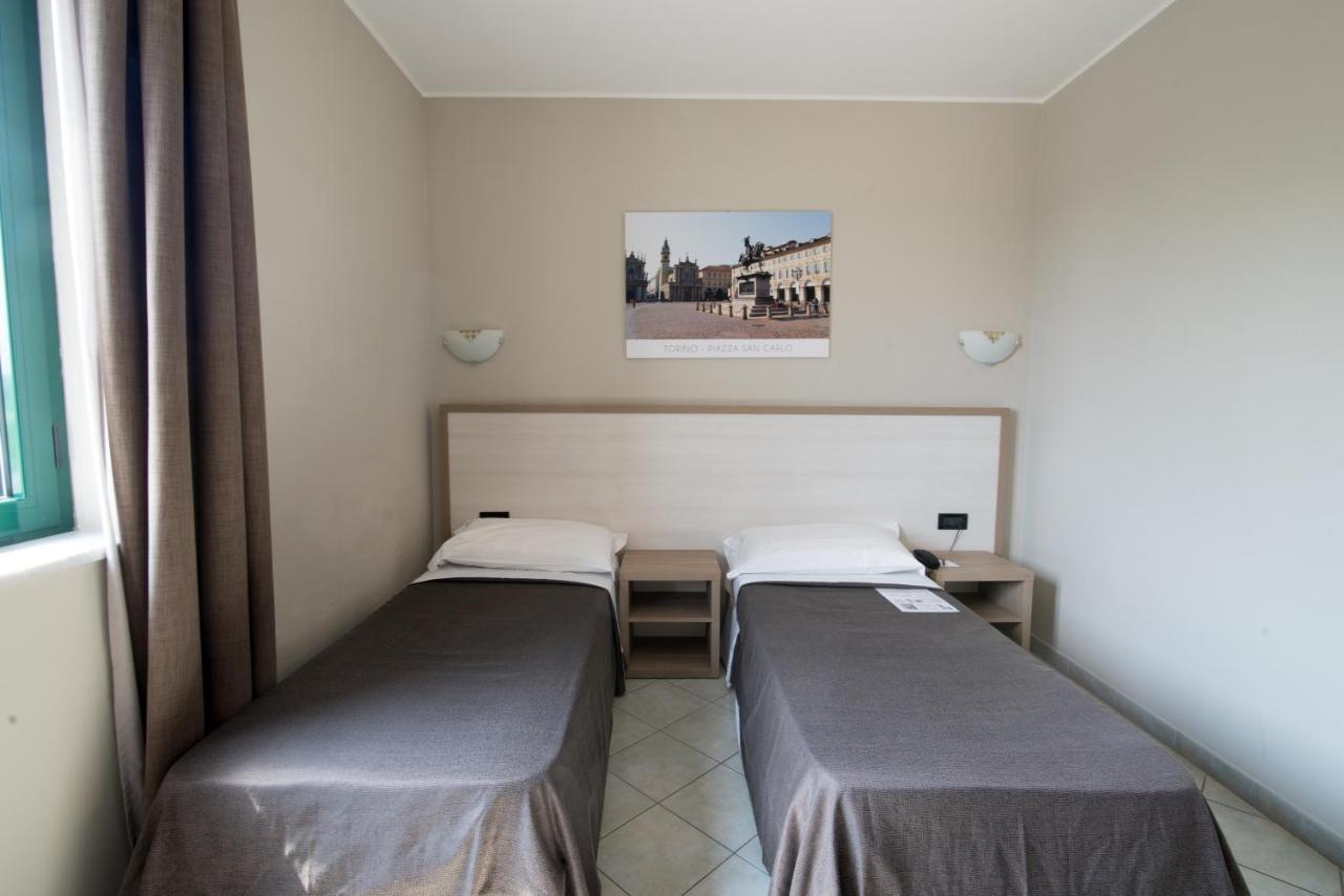 Green Class Hotel Candiolo エクステリア 写真