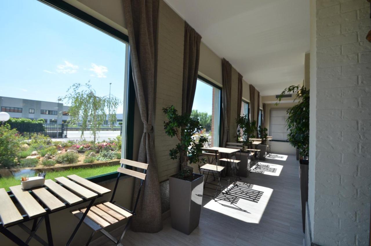 Green Class Hotel Candiolo エクステリア 写真